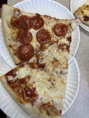 Plain & pepperoni. Good pizza.