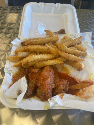 Hot lemon pepper 6 Piece Wings Combo