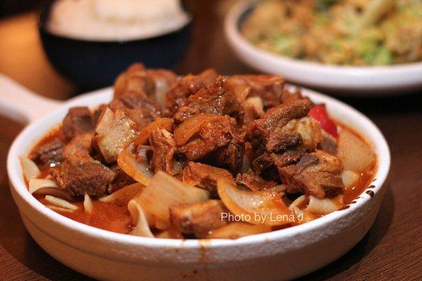 E1. Braised Lamb Shoulder (with wide noodles) ($27)