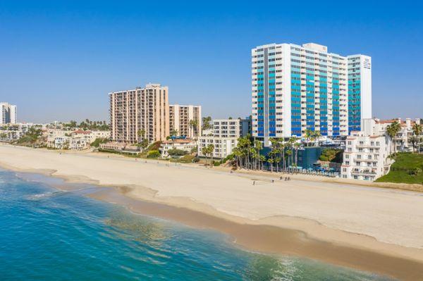 1900 Ocean Club: Aerial Beach View