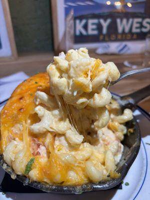 Lobster Mac & Cheese  IG @nycfoodiebb