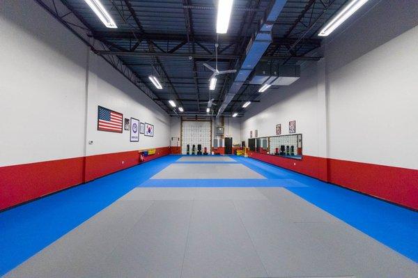 Synergy Martial Arts Odenton clean and safe training area.