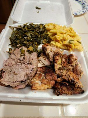 Tri-tip, chicken,  jalapeño macaroni and cheese, greens. 2way combo .