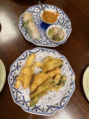 Vegetable roll with shrimp and tempura