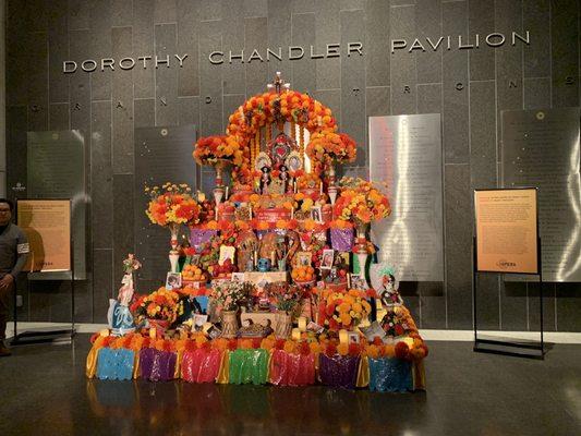 Colorful, beautifully altar. LA Opera artist commissioned work for "El Último Sueño de Frida y Diego." Bravo, señores, bravo!