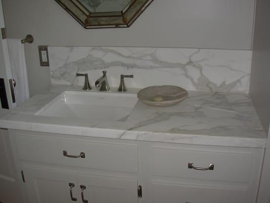 Calacatta Bath Counter