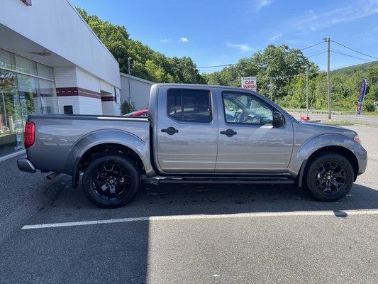 Crew Cab Pickup Truck Nissan Frontier