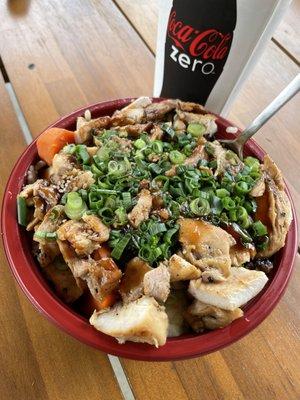 Chicken teriyaki bowl with veggies