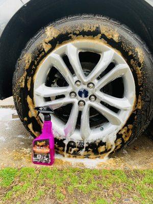 Tire cleaner