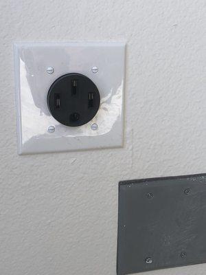 50A outlets, Tesla HPWC