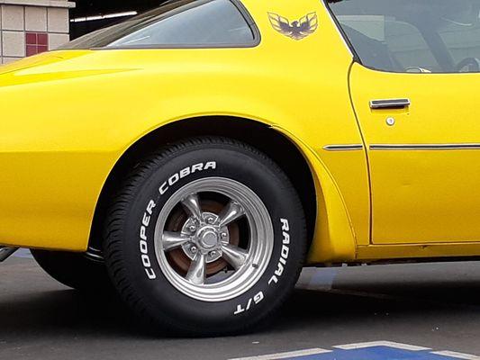 1977 Pontiac Trans Am we put on 4 - 225/70R15 Cooper Cobra GT's