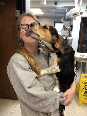 Summer, a WWACC vet assistant with a happy patient