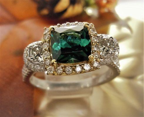 18 Karat Green Tourmaline ring