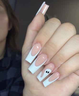 This is what I wanted for my set, one hand black and the other white, with the French tip not going all the way down in like this photo