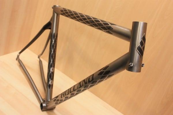 Holland Exogrid Ti/Carbon Frame