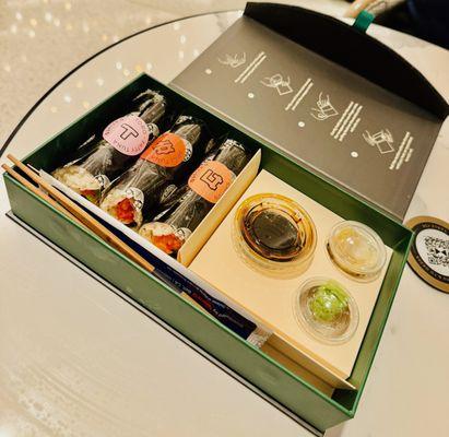 The 3 roll sushi box