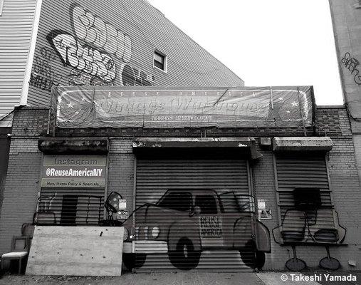 REUSE AMERICA VINTAGE WAREHOUSE (Brooklyn, NY). Dr. Takeshi Yamada and Seara (Coney Island sea rabbit)