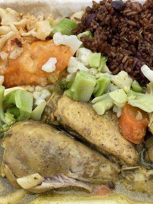 Chicken curry, beans n rice, Mac n cheese and veggies. So yummy!!