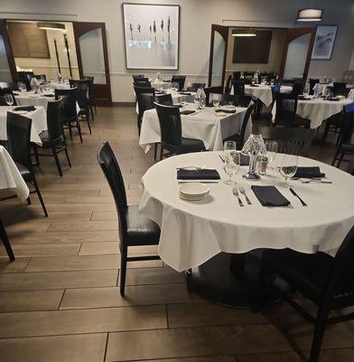 restaurant cleaning dining area