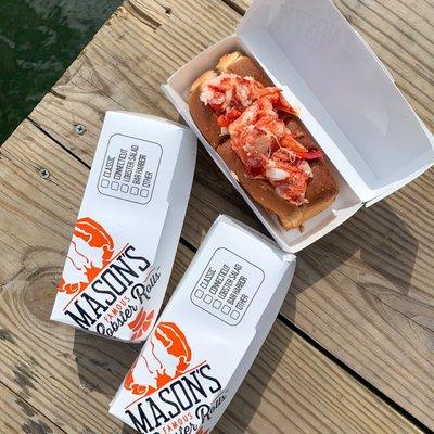 Classic Lobster Rolls to go