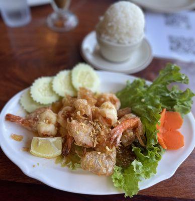 Garlic Prawns~ These panfried jumbo prawns were seasoned to perfection and nice and garlicky, I absolutely loved them!