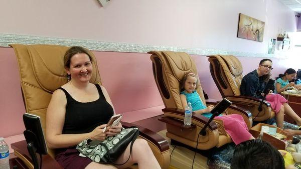 Happy Birthday Melissa, thank you for spending your birthday with your daughters at Diamond Nails & Spa.