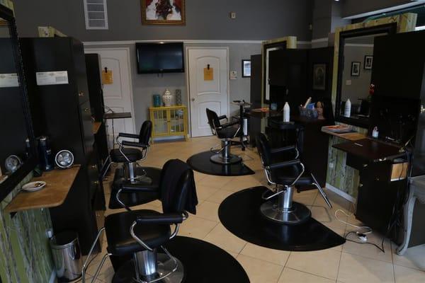 Sold Hair Salon Monrovia