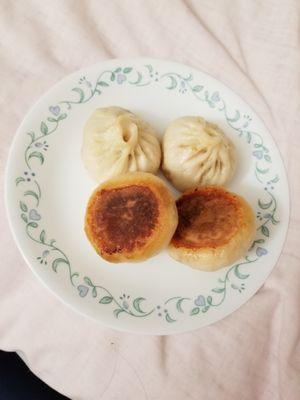 上海生煎包  Shanghainese fried pork buns