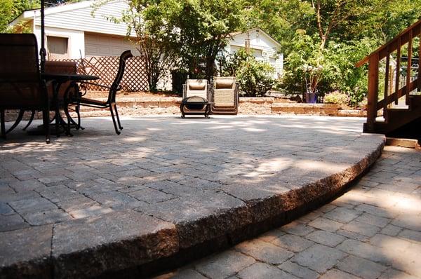 6" Versa- Lok Mosaic Tumbled Wall + Belgard Dublin Cobble Paver Patio  Maplewood, MO