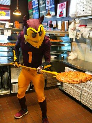 Sparky with the "Pitchfork pizza"!