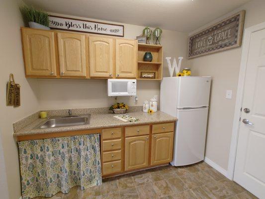 All Assisted Living Suites are provided with a full sized refridgerator and microwave.  Some floor plans have full kitchens.