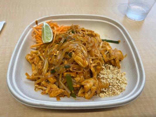 Chicken pad thai.