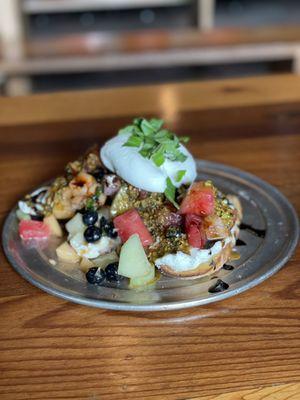 Bruschetta w burrata and melons