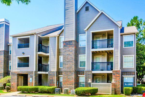 Riverside Park - Apartments for Rent in Tulsa, OK