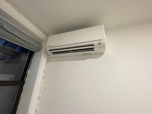 12K Btu single zone ductless Mitsubishi mini split system successfully installed in an Manhattan house.