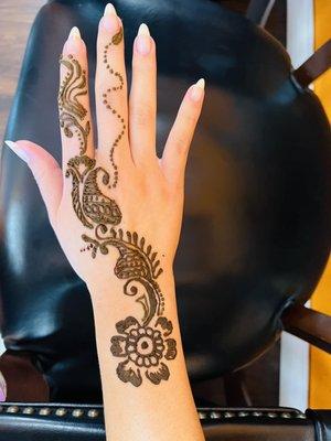 Henna tattoo