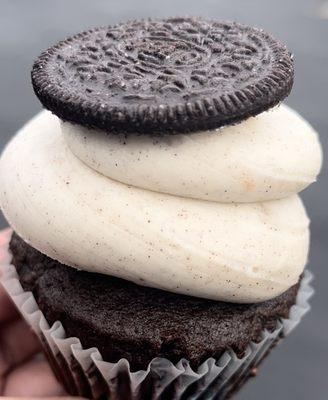 Cookies and Cream Cupcake