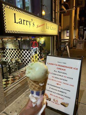 Pistachio ice cream