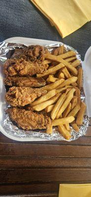 Plain wings with fries