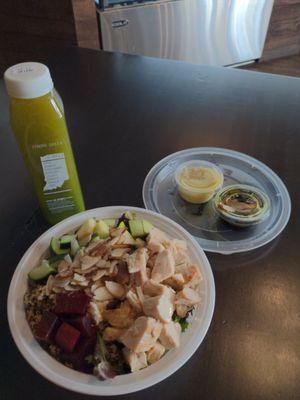 Green Orchard salad with organic chicken and strong green cold pressed juice