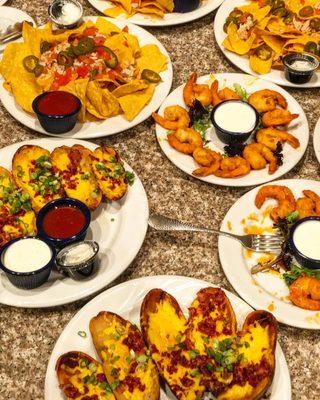 Appetizers Galore (Potato Skins, Buffalo Shrimp, Nachos)
 
 FMOI @dameeatsthis