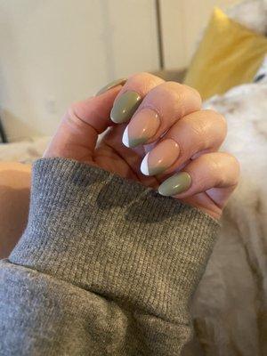 Oval nail shape, exactly like the photo inspo!