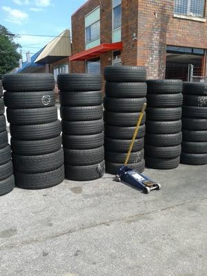 El Abuelo Tires