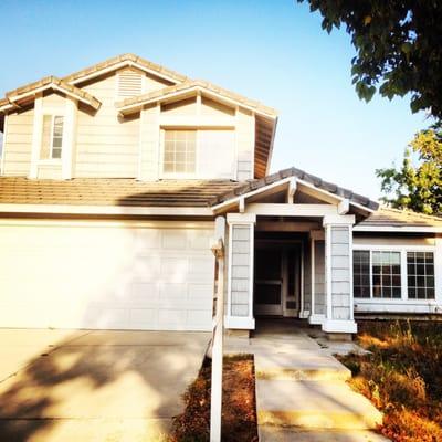 Wonderful 2-story home in beautiful Redlands!