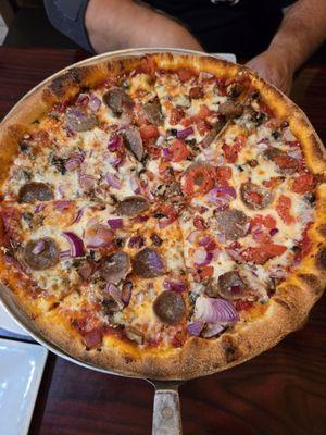 14' pizza sausage, tomato, onion,mushroom