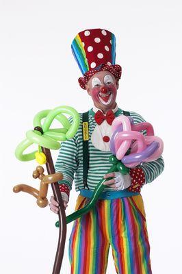 Some of our clowns twist balloons as well as our fabulous balloon artists!