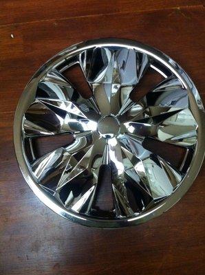 Custom aftermarket hubcaps are available in sets of four at huge discounts compared to new original equipment.