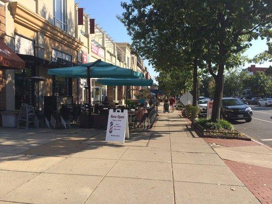 Side walk on Connecticut Ave at Woodley Metro Station