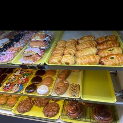 The apple fritters absolutely & the feta/ Spinach kolache - absolutely delicious!!