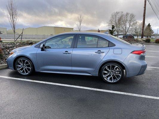 2021 Toyota Corolla SE Celestite Grey (metallic powder blue grey)